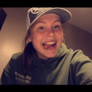 Meet your Posher, Olivia